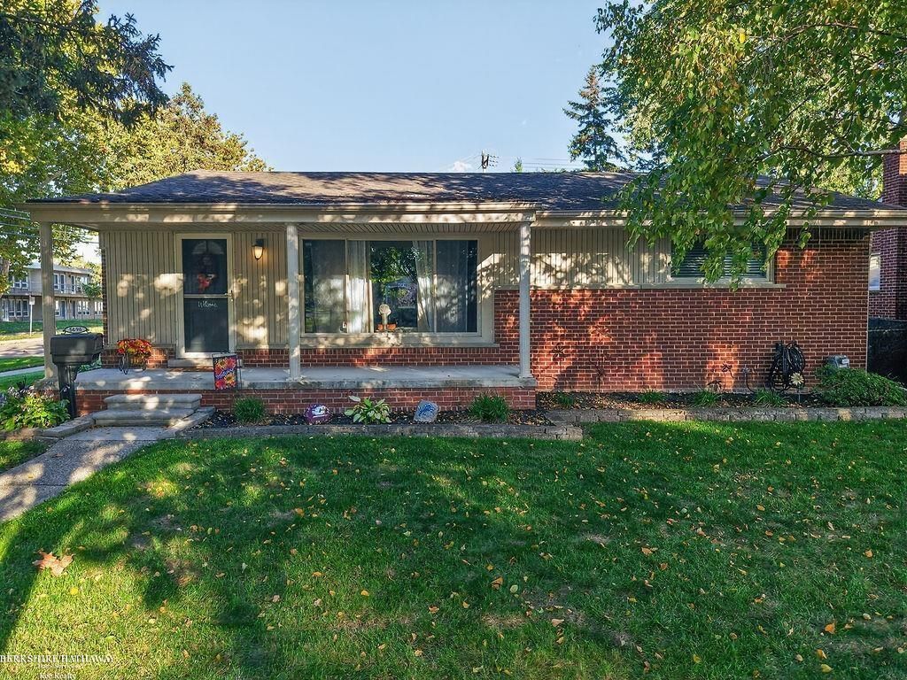 5696 Hartlein Dr, Warren