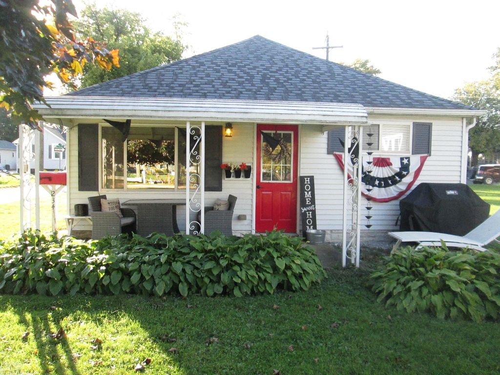 234 S Belle River Rd, Marine City