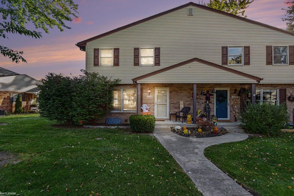 3724 Ramblewood Dr, Port Huron