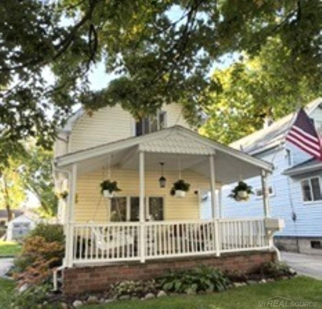 102 Smith St, Mount Clemens