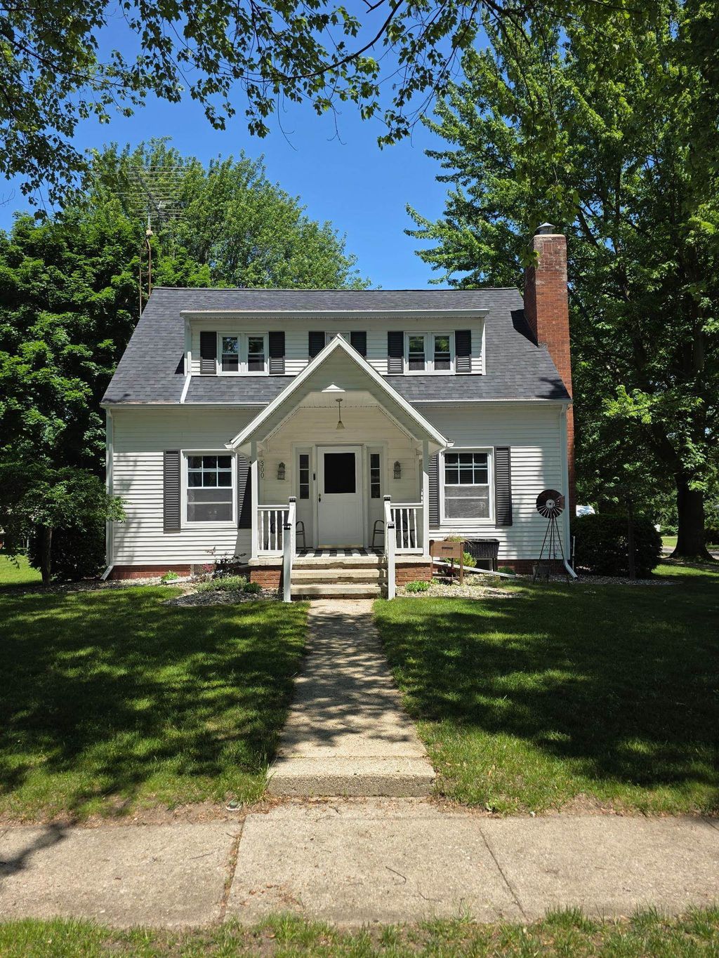 300 Brady St, Chesaning village