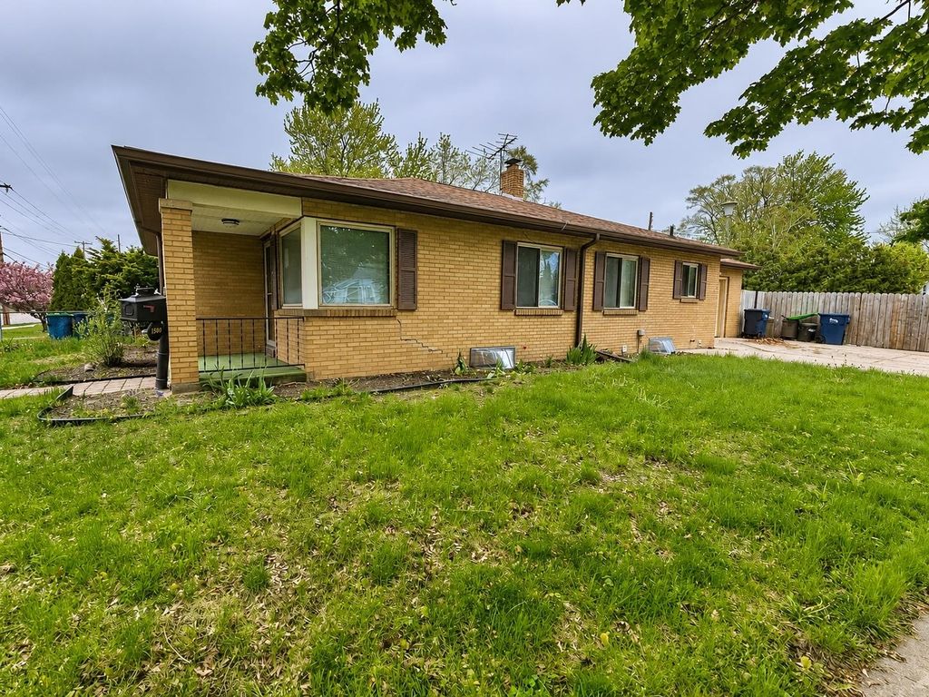 1500 N Trumbull St, Bay City city