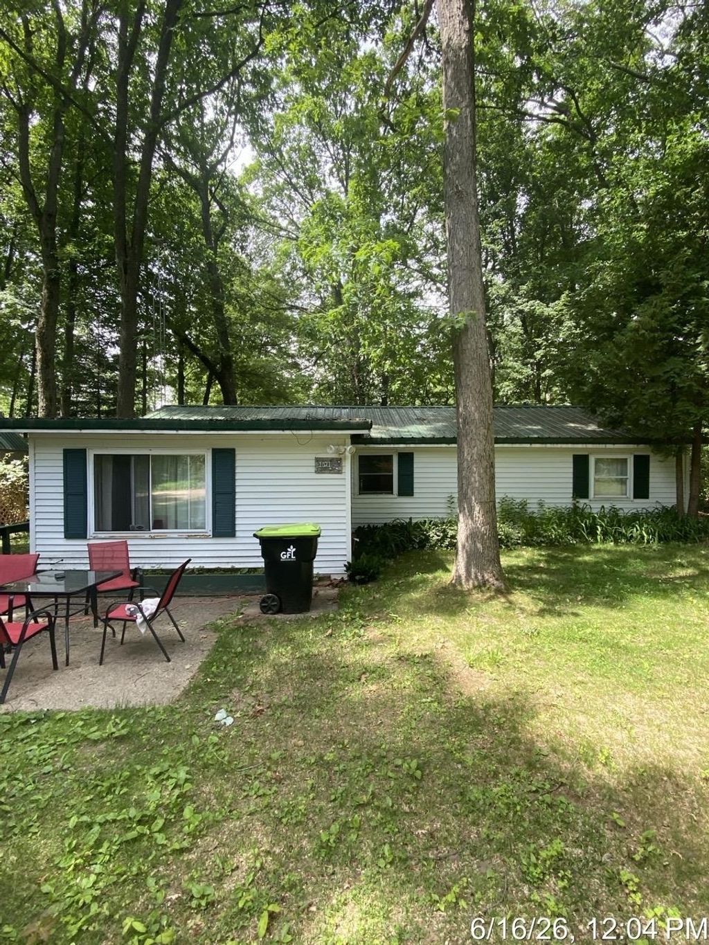 1021 Pocahontas Rd, Lincoln township