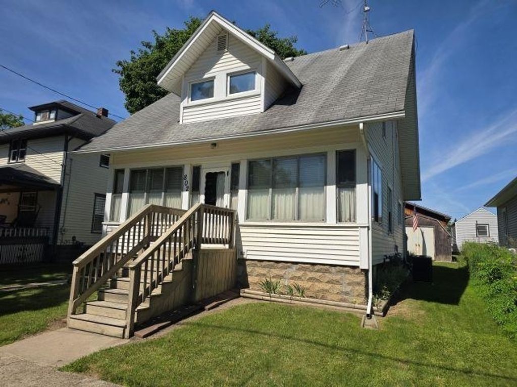 802 S Park St, Owosso city