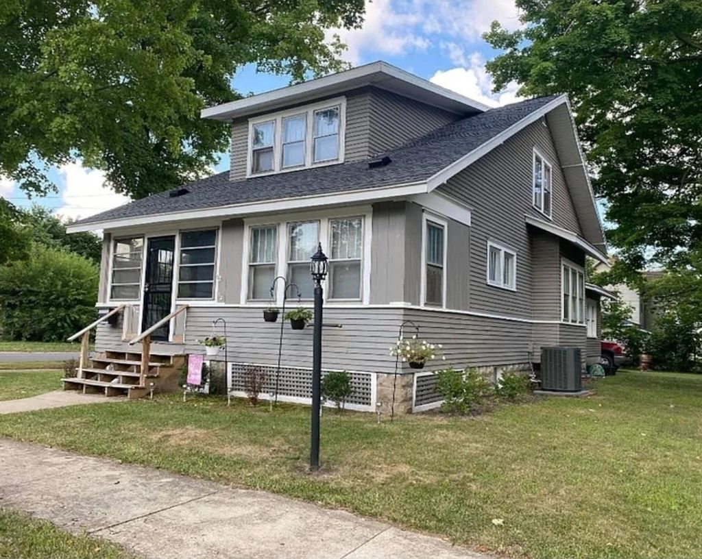 902 7th St, Three Rivers city