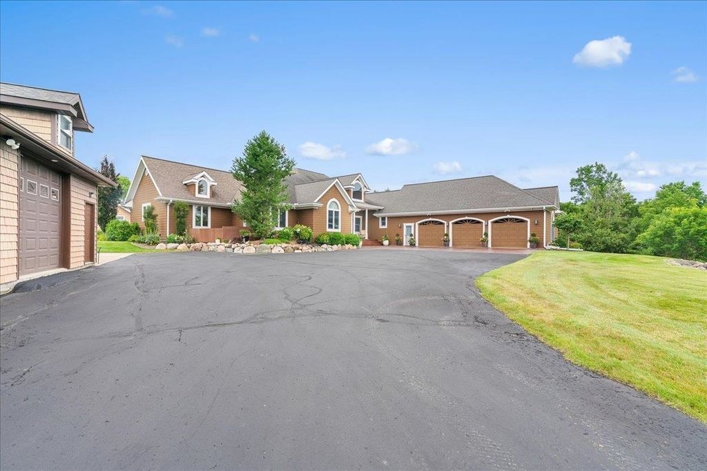 1851 N Chipman Rd, Owosso charter township