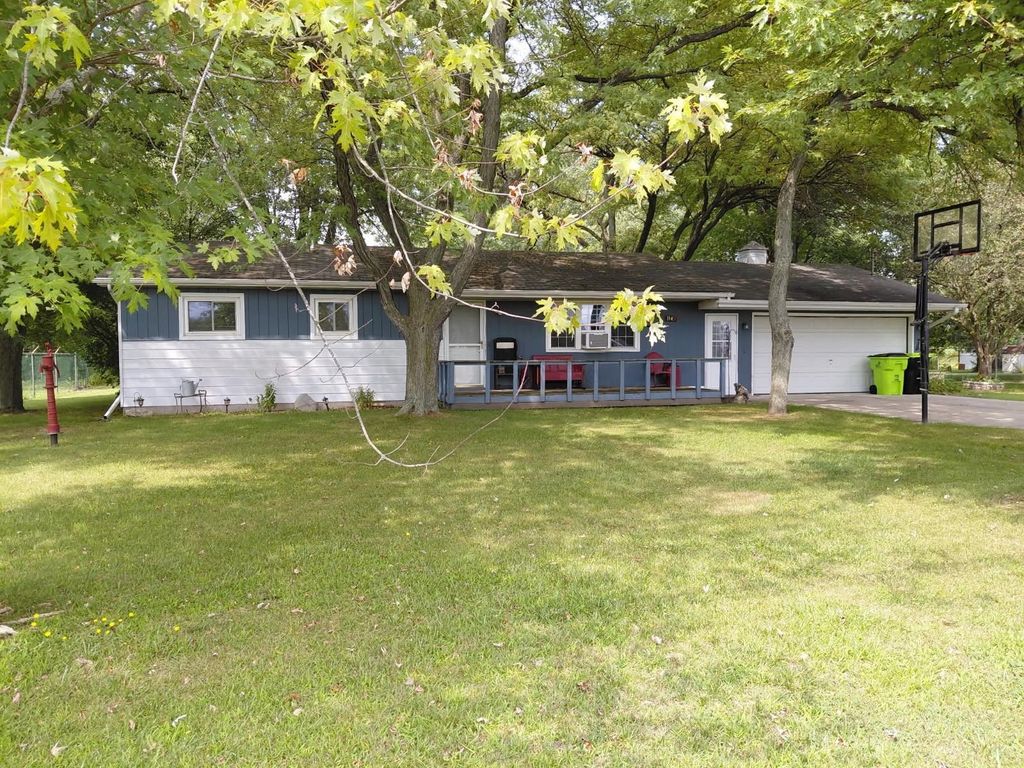 1149 Wetters Rd, Kawkawlin township