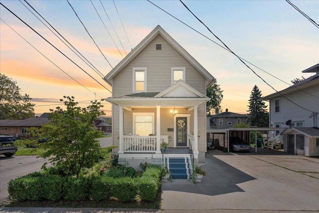 215 W Williams St, Owosso city