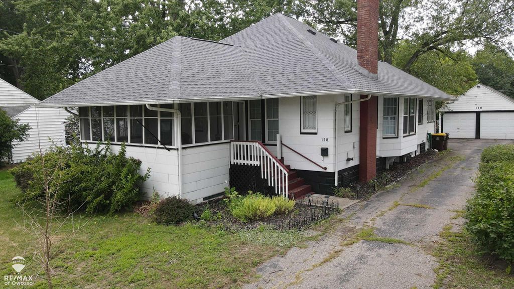 118 Commercial St, Chesaning village