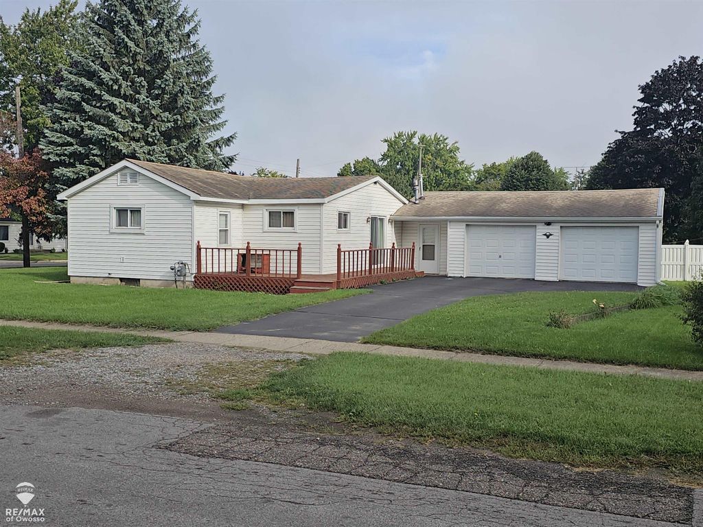 1011 Walnut St, Owosso