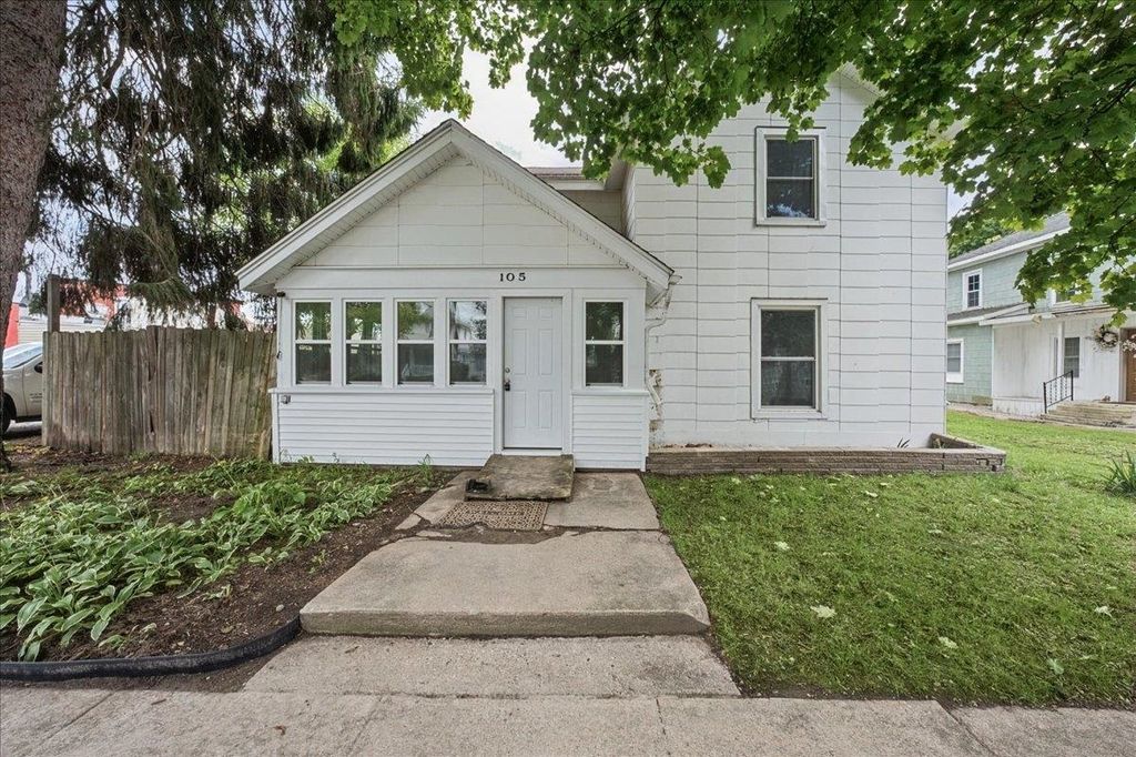105 S Shiawassee St, Bancroft