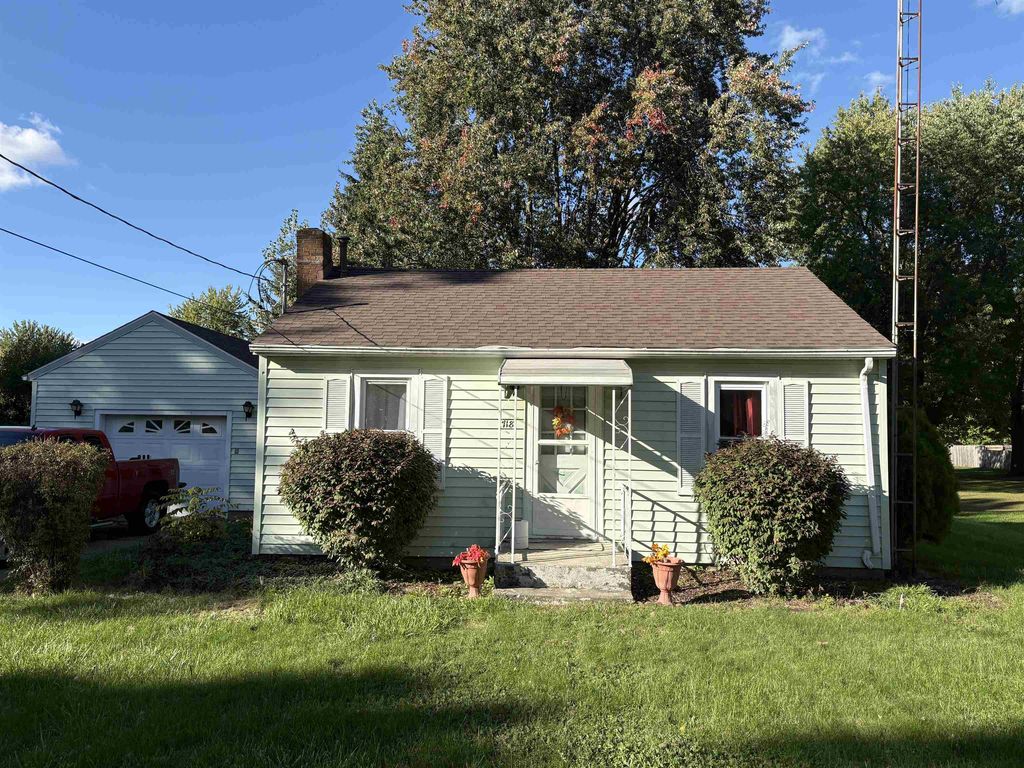 718 Thayer St, Chesaning