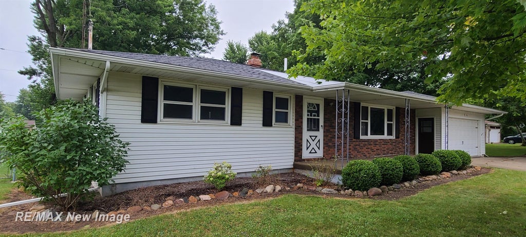 705 E Liberty St, Chesaning village