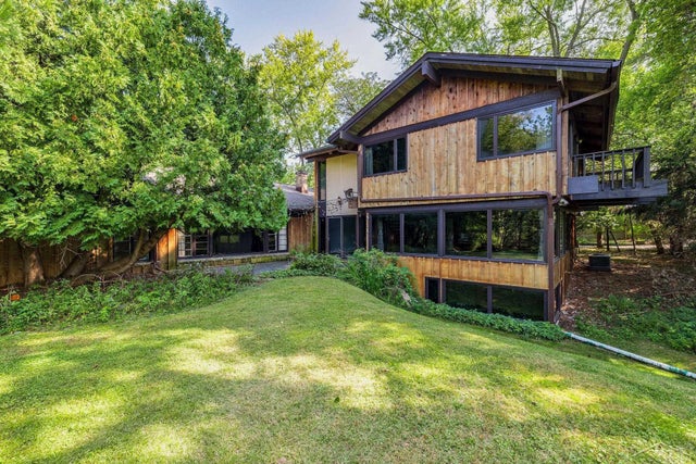 4535 N River Rd, Thomas township