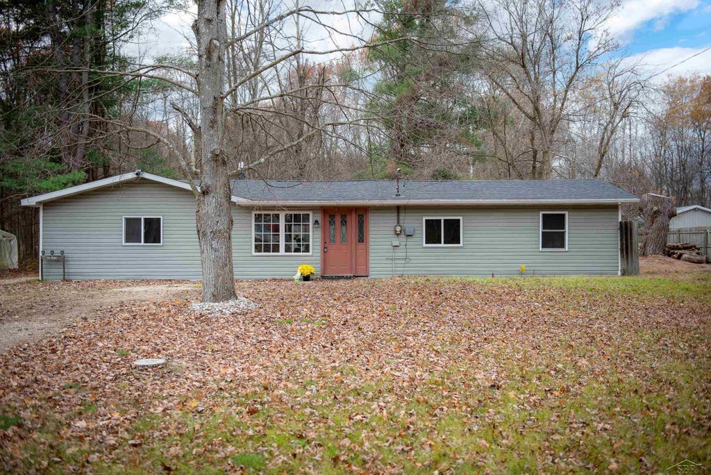 428 S 8 Mile, Lee township