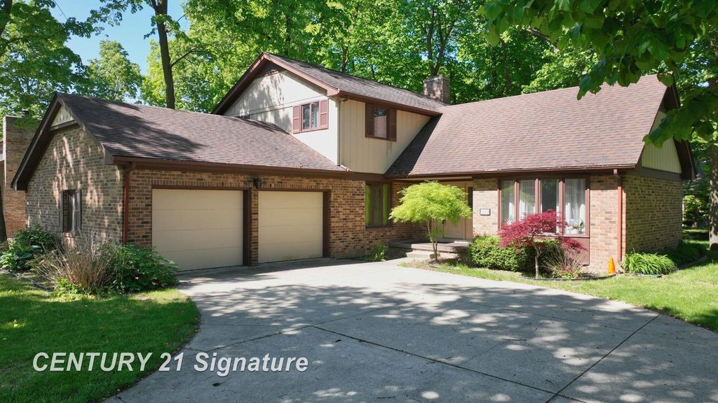 2765 Clairmount Dr, Saginaw charter township