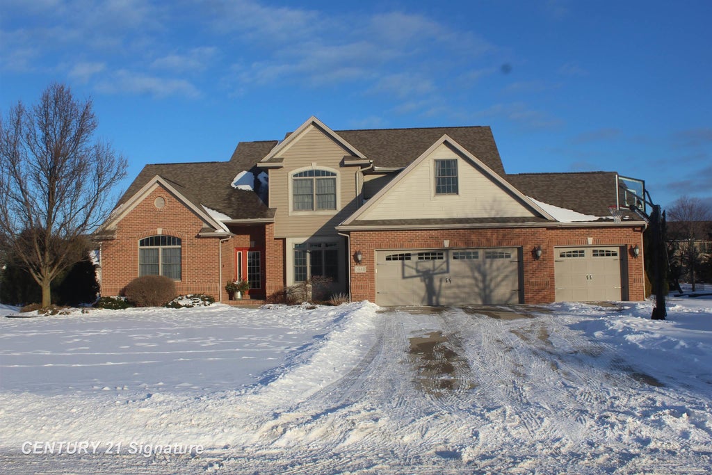 3840 Preserve Dr, Saginaw charter township