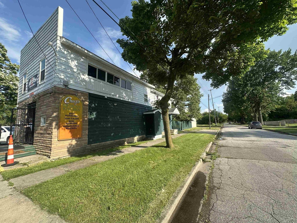 1200 Martha St, Saginaw city