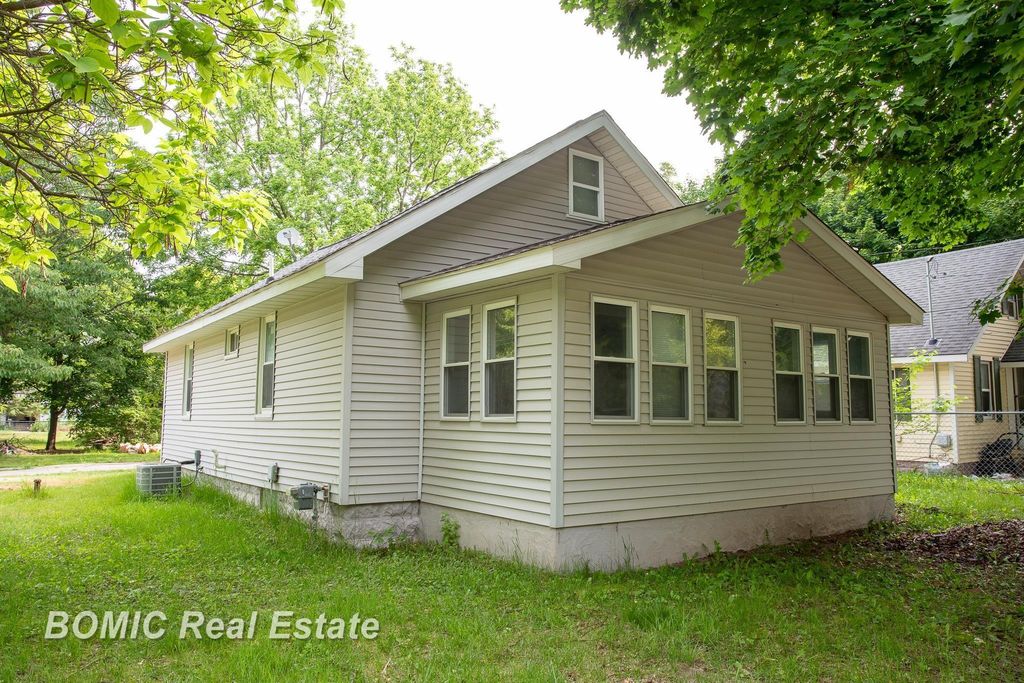 8190 Roosevelt Ave, Mt. Morris city