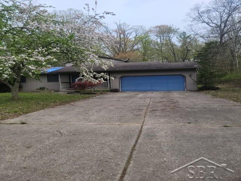 3861 Jim Dr, Bridgeport charter township
