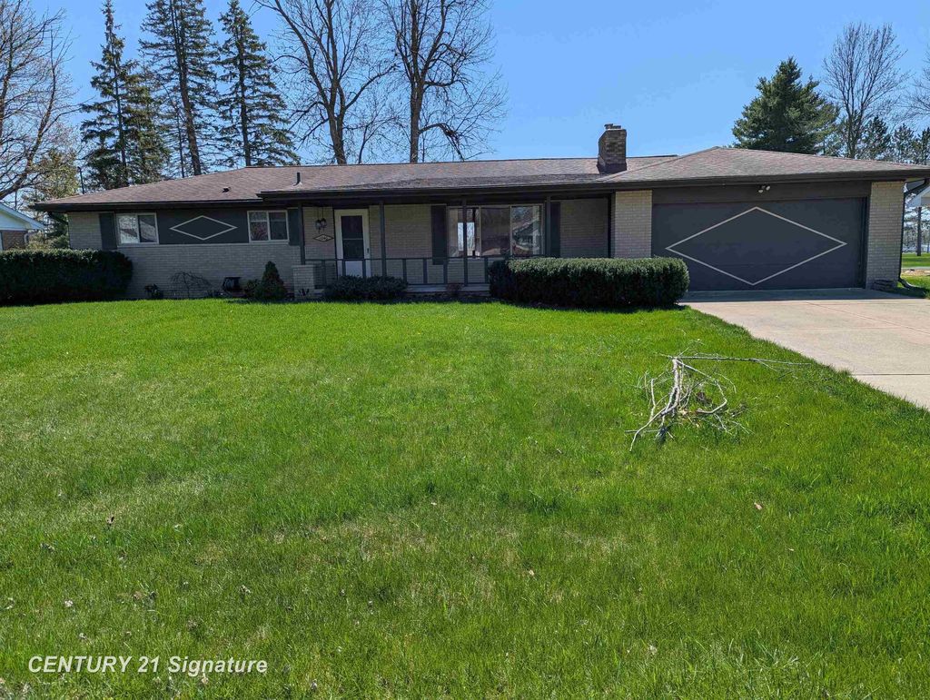 1040 Wheelock St, Tittabawassee township