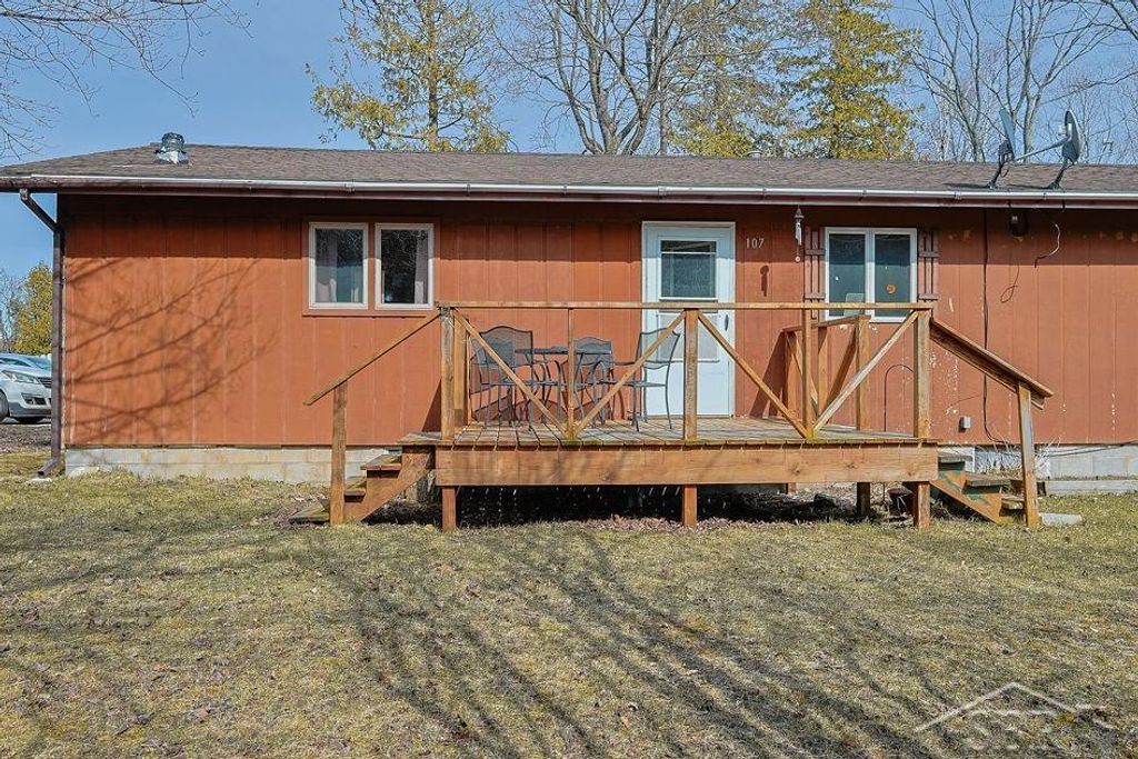 107 S Marley Rd, St. Ignace city