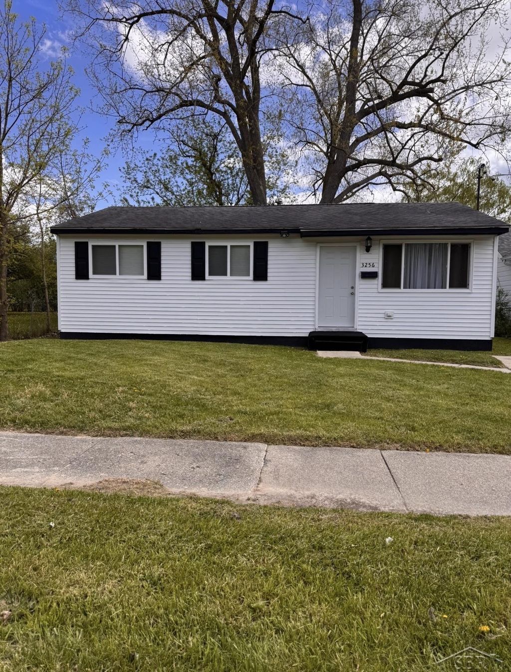 3256 Parkwood Ave, Saginaw