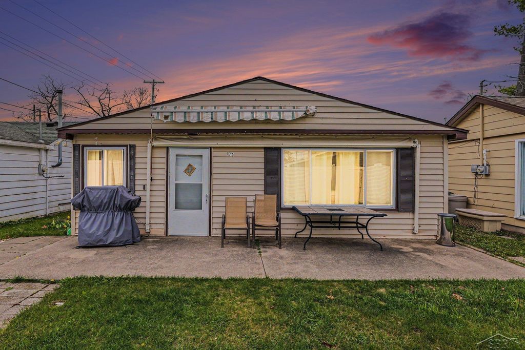 170 N Huron Rd, Au Gres