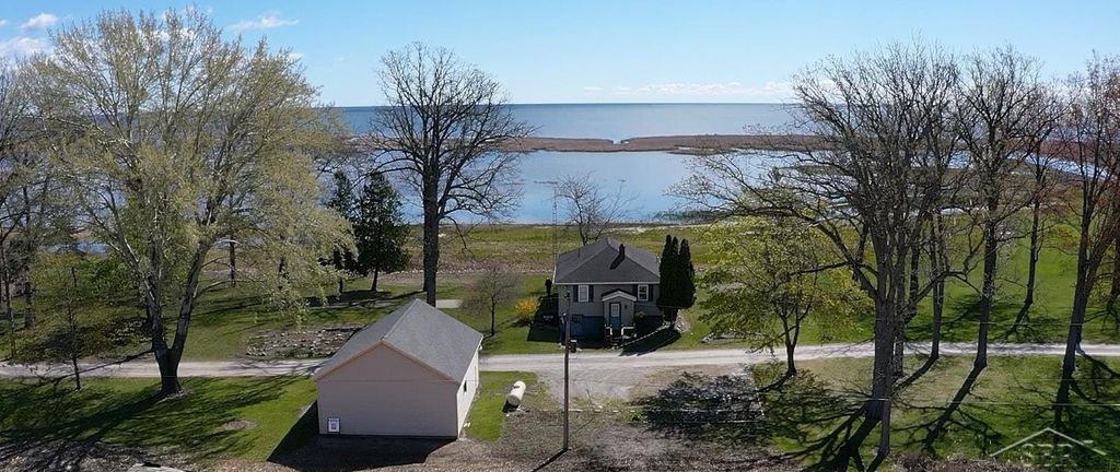 2788 N Saginaw Bay Shore Dr, Fraser township