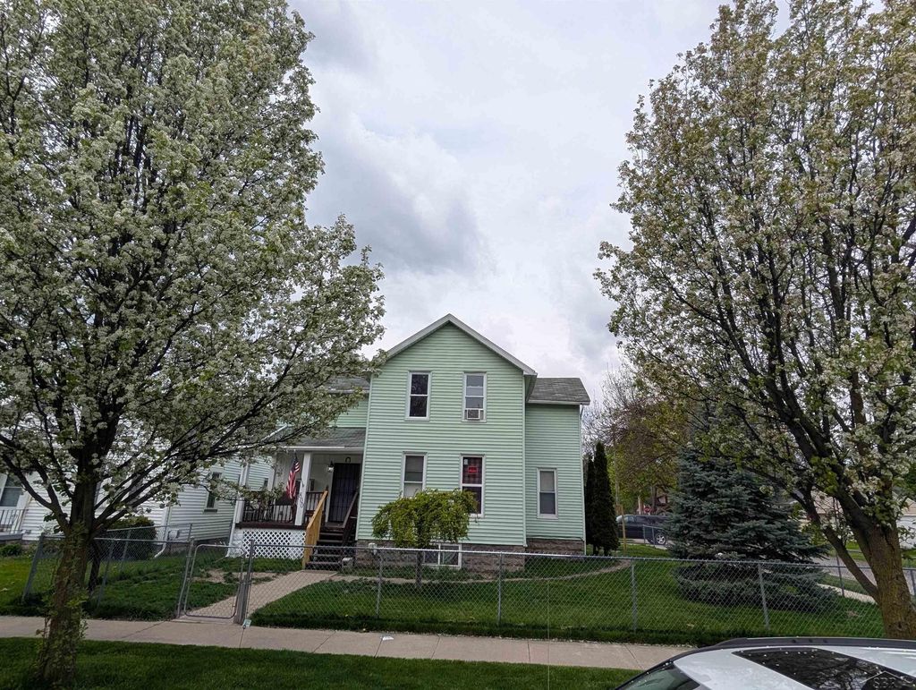 800 S Warner St, Bay City city