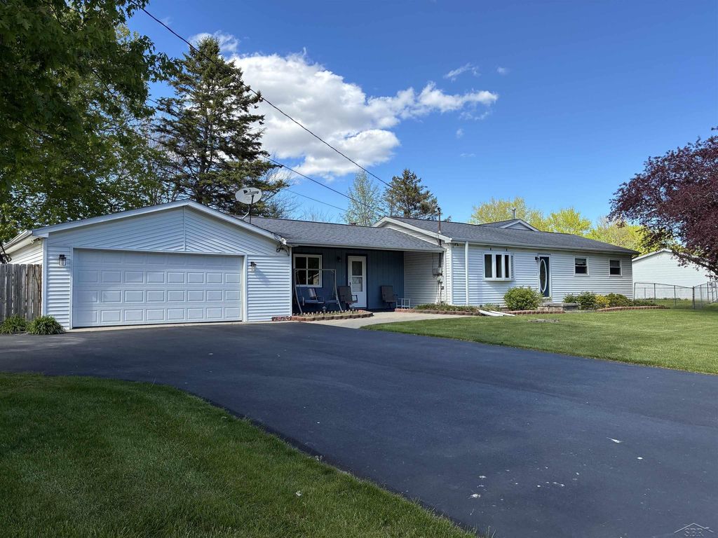 7178 London Dr, Thomas township