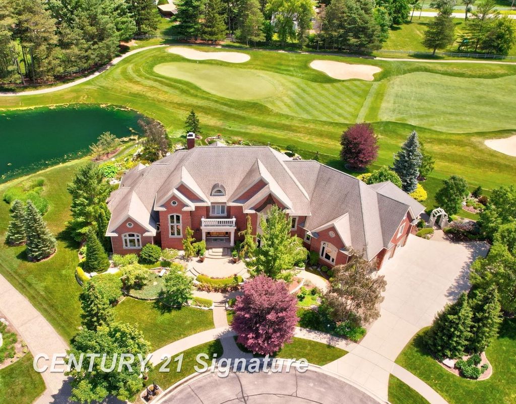 8 Appleshire Ct, Thomas township