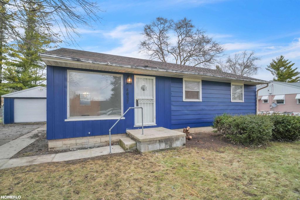 4637 S Gregory St, Buena Vista charter township