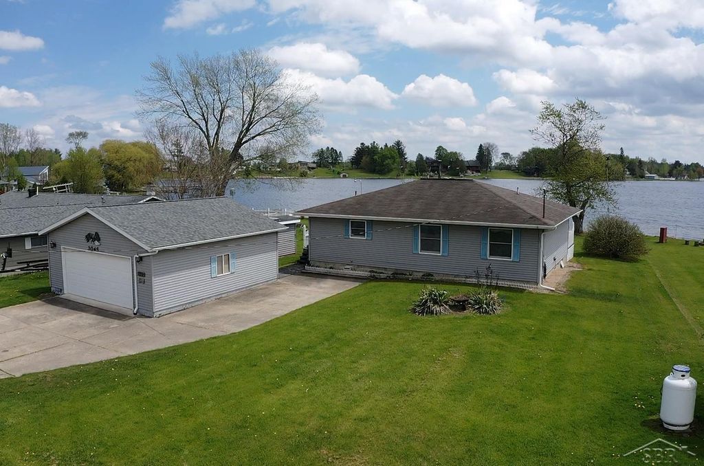 3045 W Lakeside Dr, Edwards township