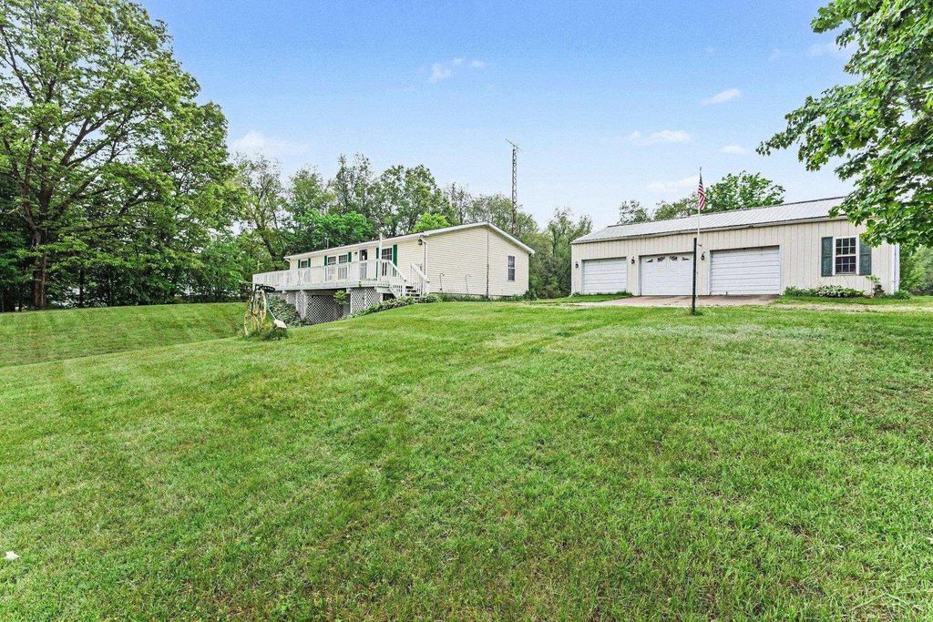 4188 S K Dr, Leroy township