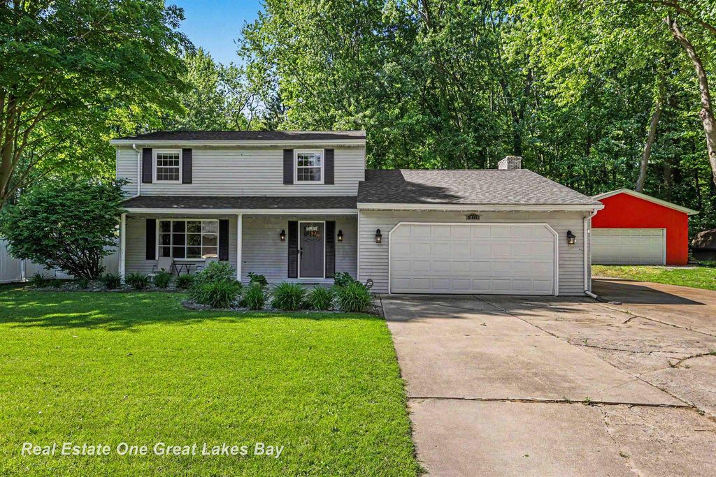 12119 Sanders Dr, Tittabawassee township
