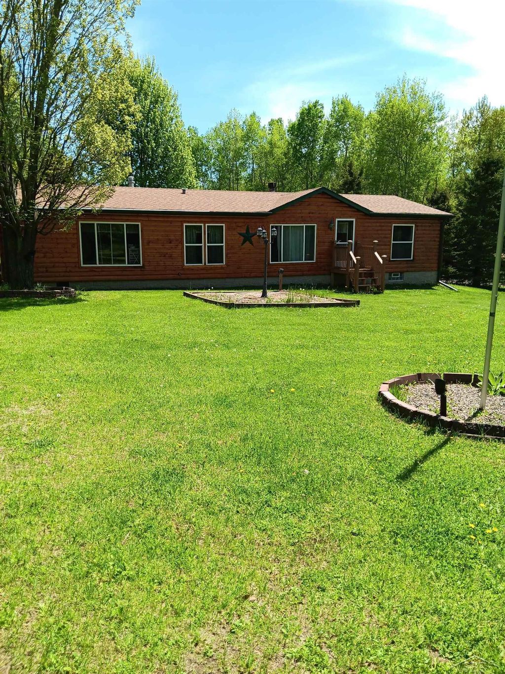 8 W County Rd 424 Rd, Gaastra city