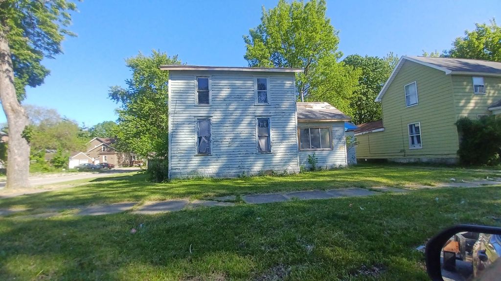 921 Monroe St, Saginaw city