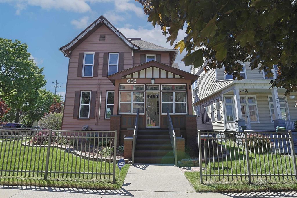 601 N Van Buren St, Bay City city