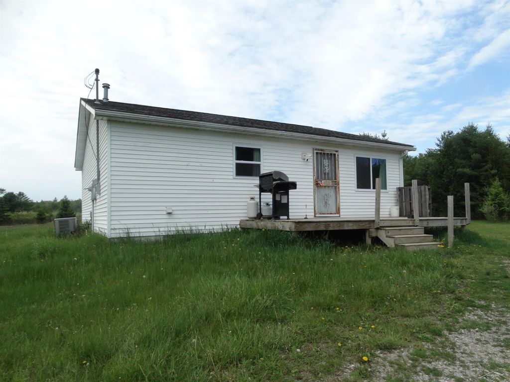 350 Fire Rd, Arenac township