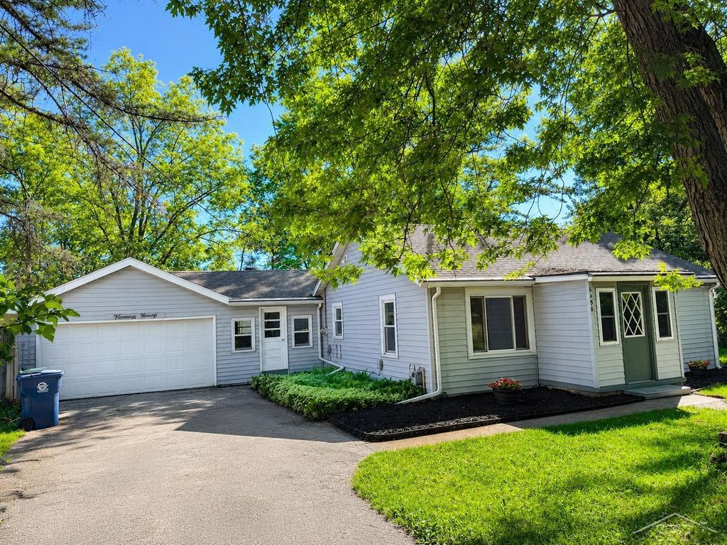 6490 Stroebel Rd, James township
