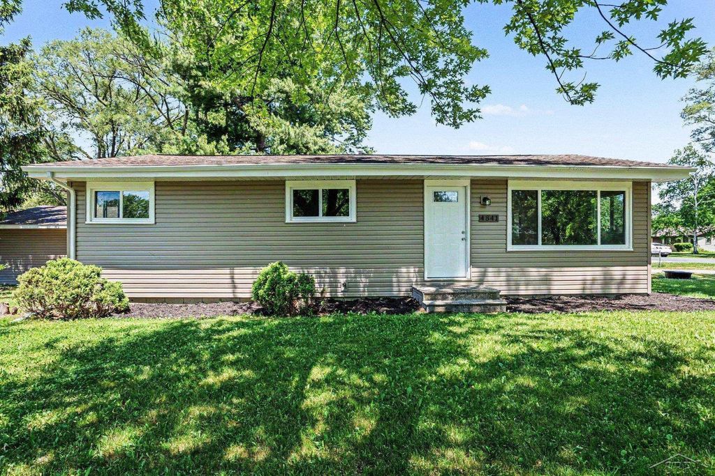 4841 Eva St, Buena Vista charter township