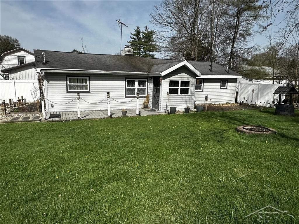 520 W Jessie St, Edenville township