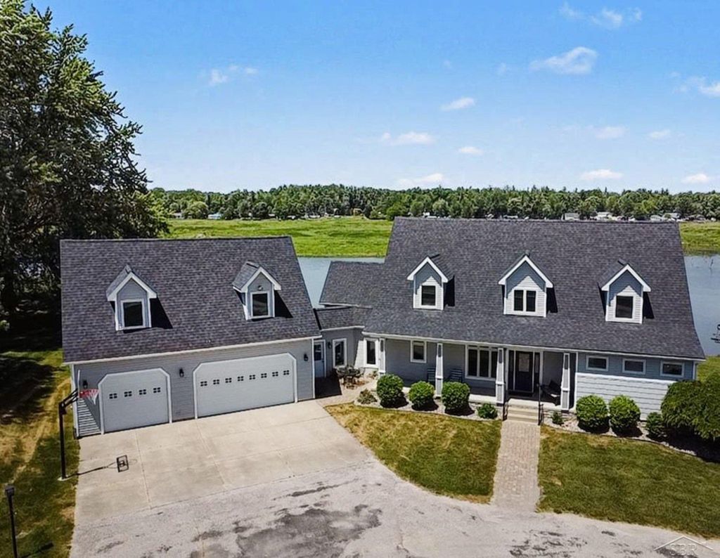 5814 M-30 Rd, Tobacco township
