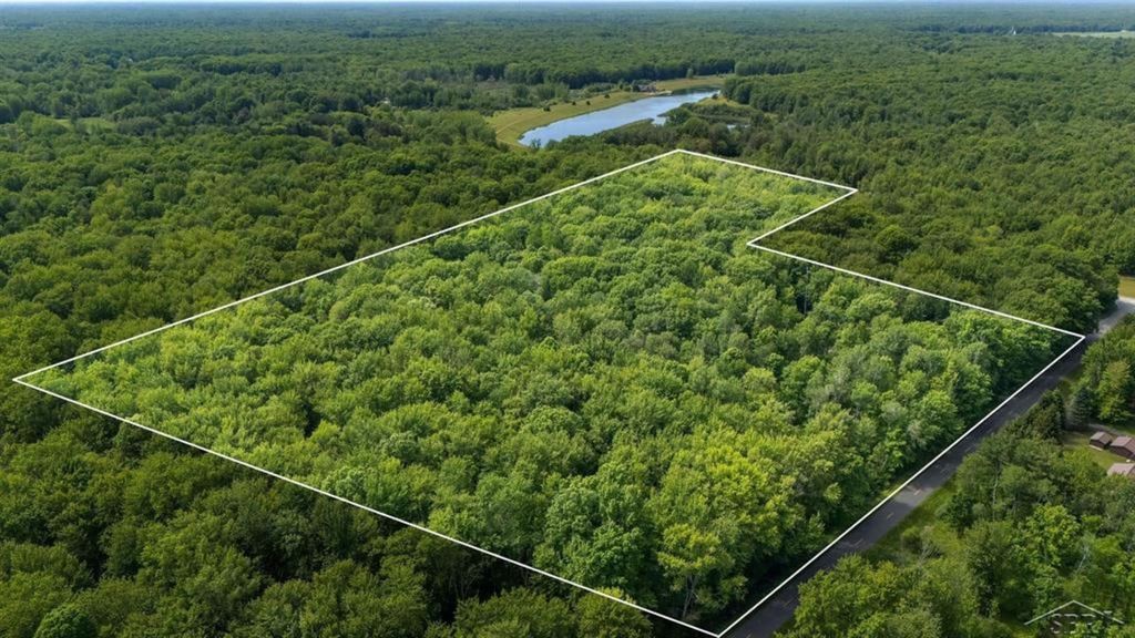 4455 N Ehlers Rd, Larkin charter township
