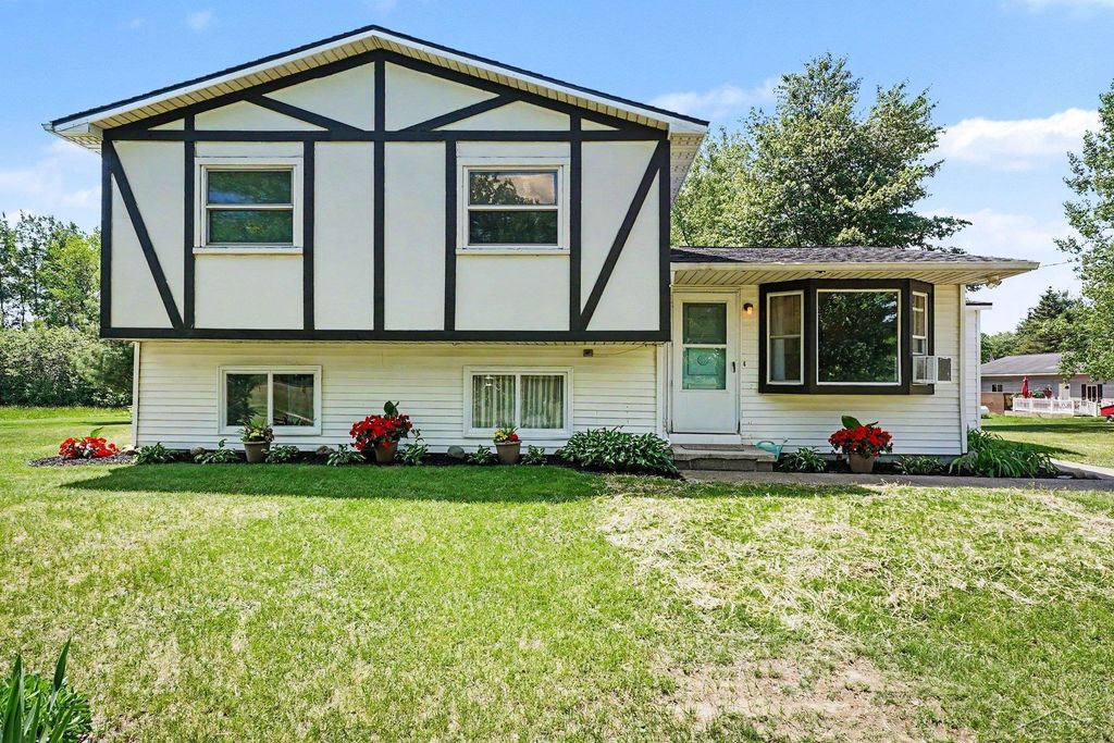 2424 E Shaffer Rd, Midland