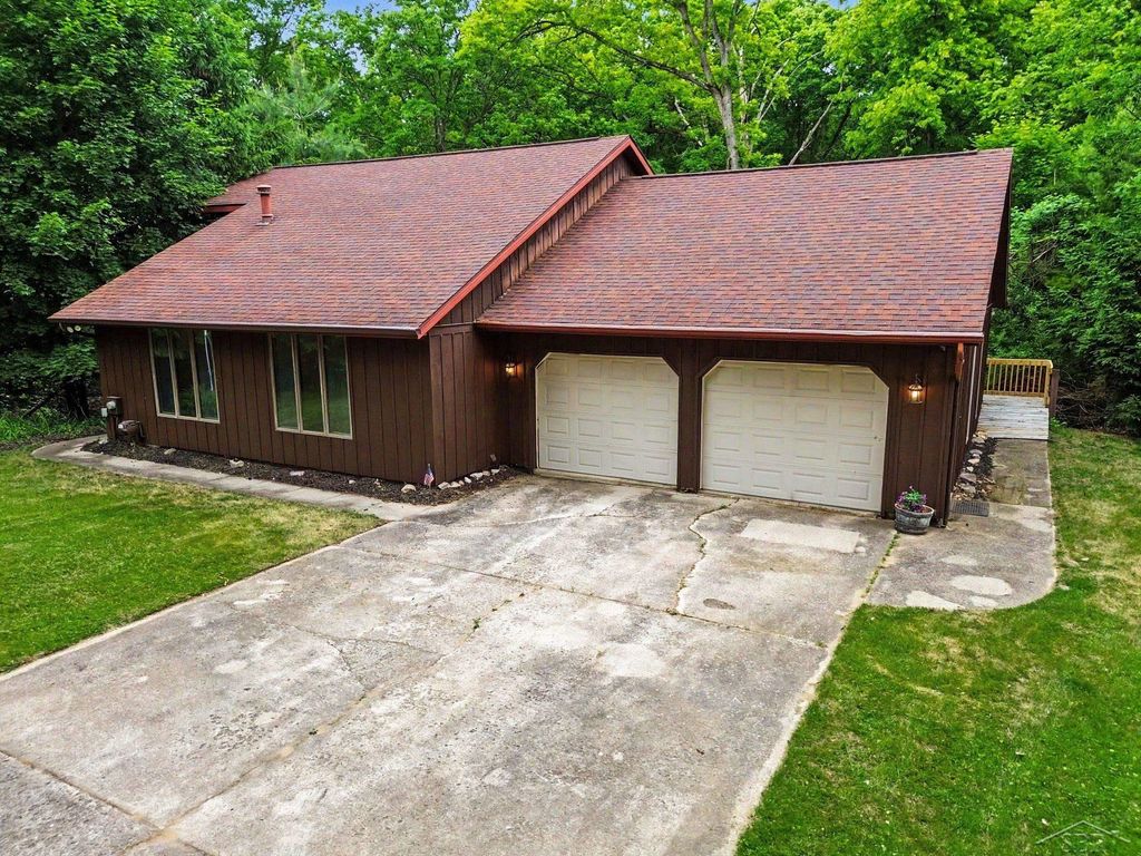 371 E Saginaw Rd, Lincoln township