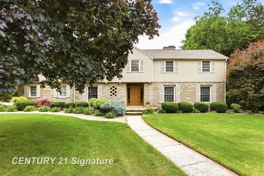 14 Edgewood Rd, Saginaw charter township