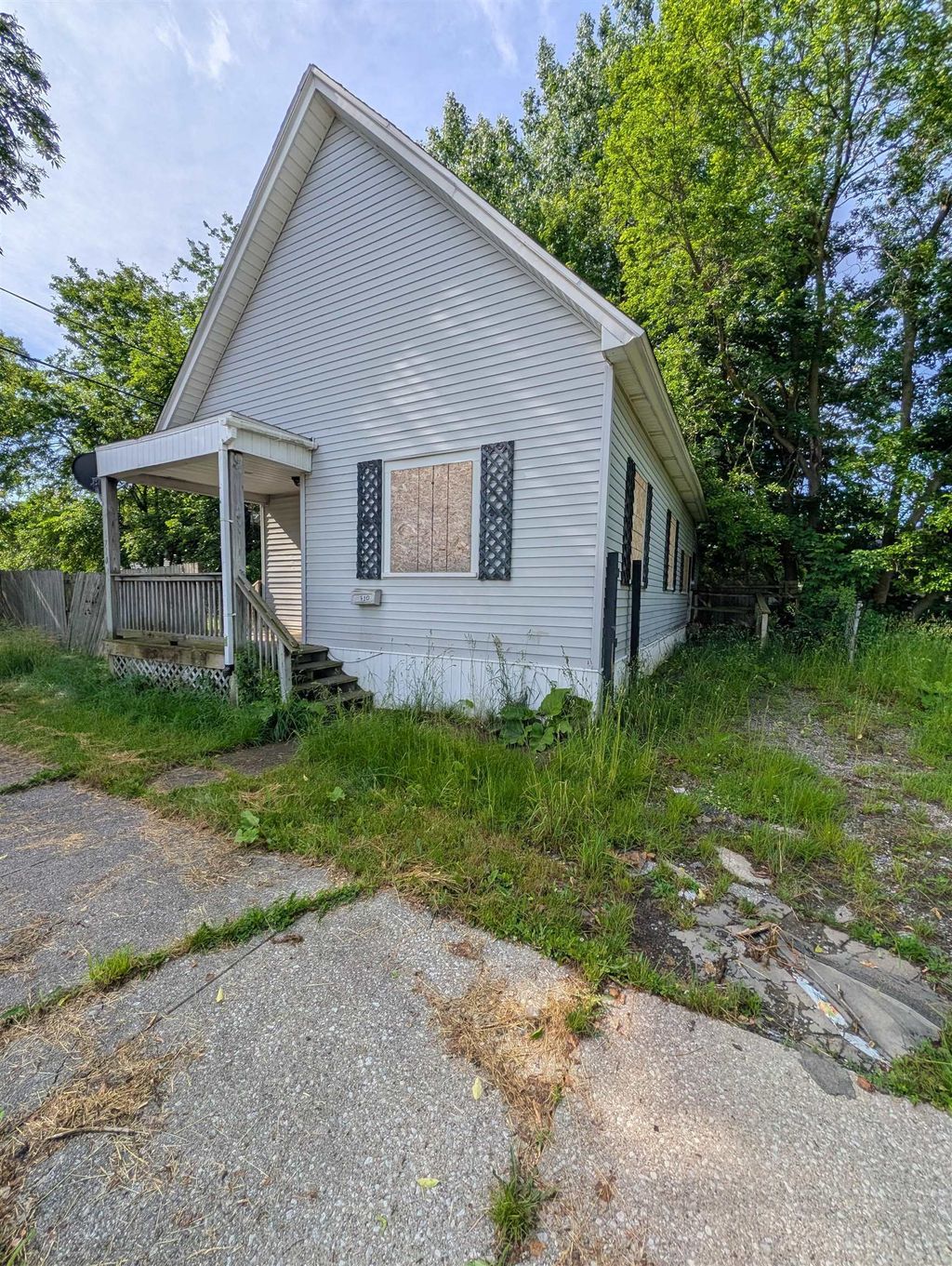 710 Holden St, Saginaw city