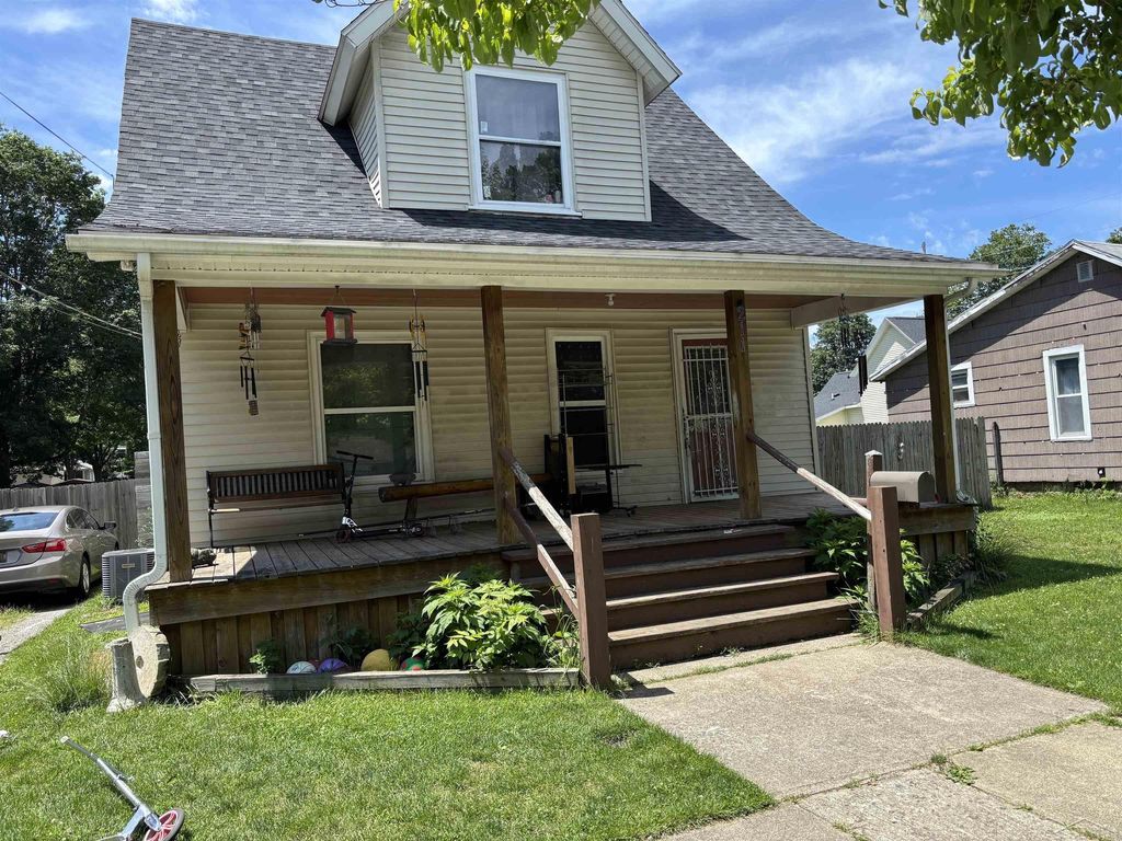 211 James St, Dowagiac city